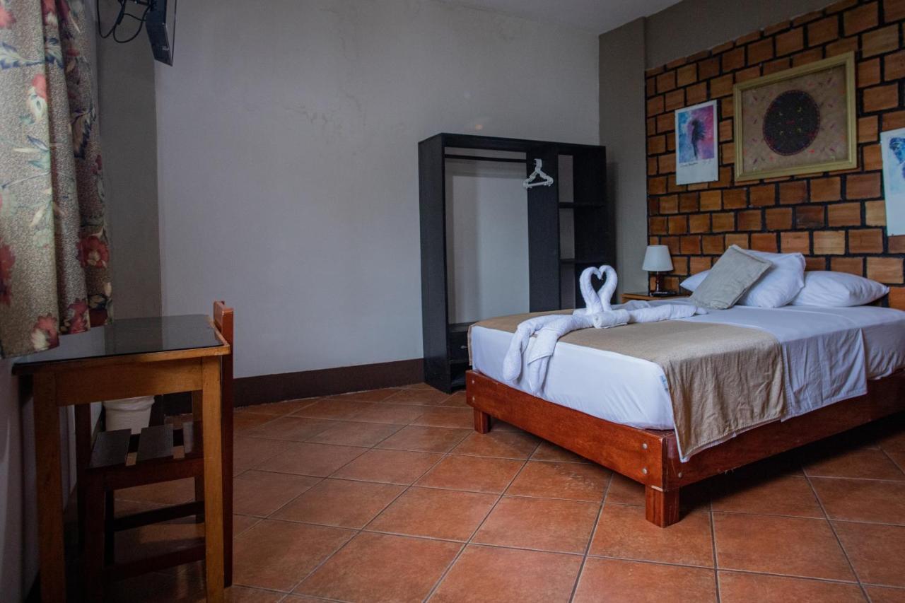El Cauchero Hotel Iquitos Zewnętrze zdjęcie